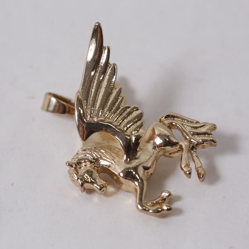 Gold-tone Pegasus Pendant Charm Vintage Jewelry Vintage Cute ~ 260514-WH 1370